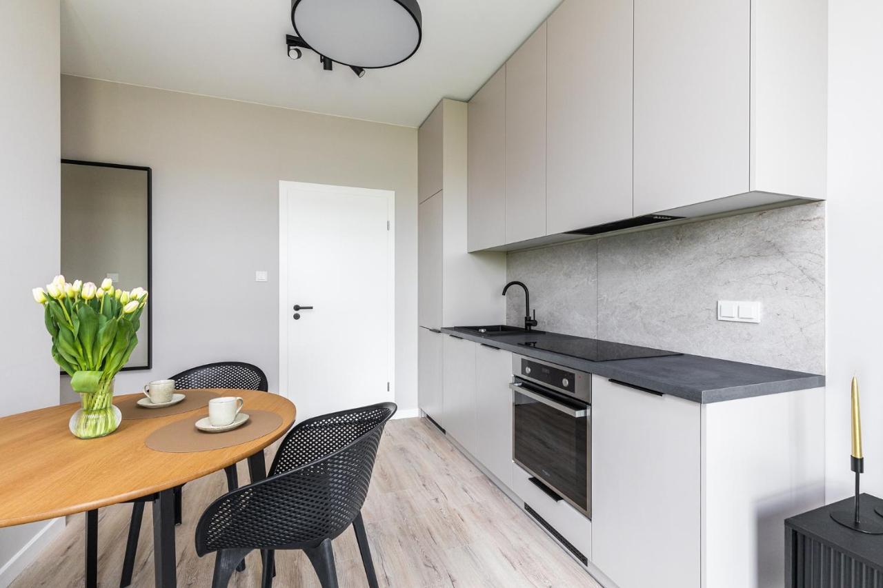 Platinum Apartments Варшава Екстериор снимка