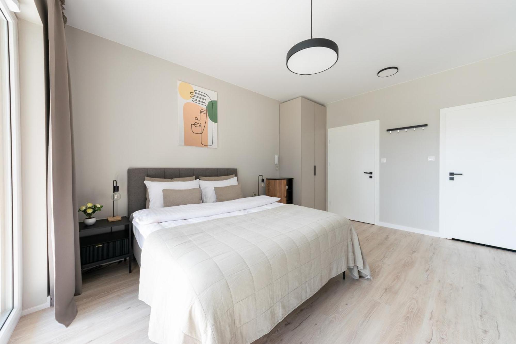 Platinum Apartments Варшава Екстериор снимка