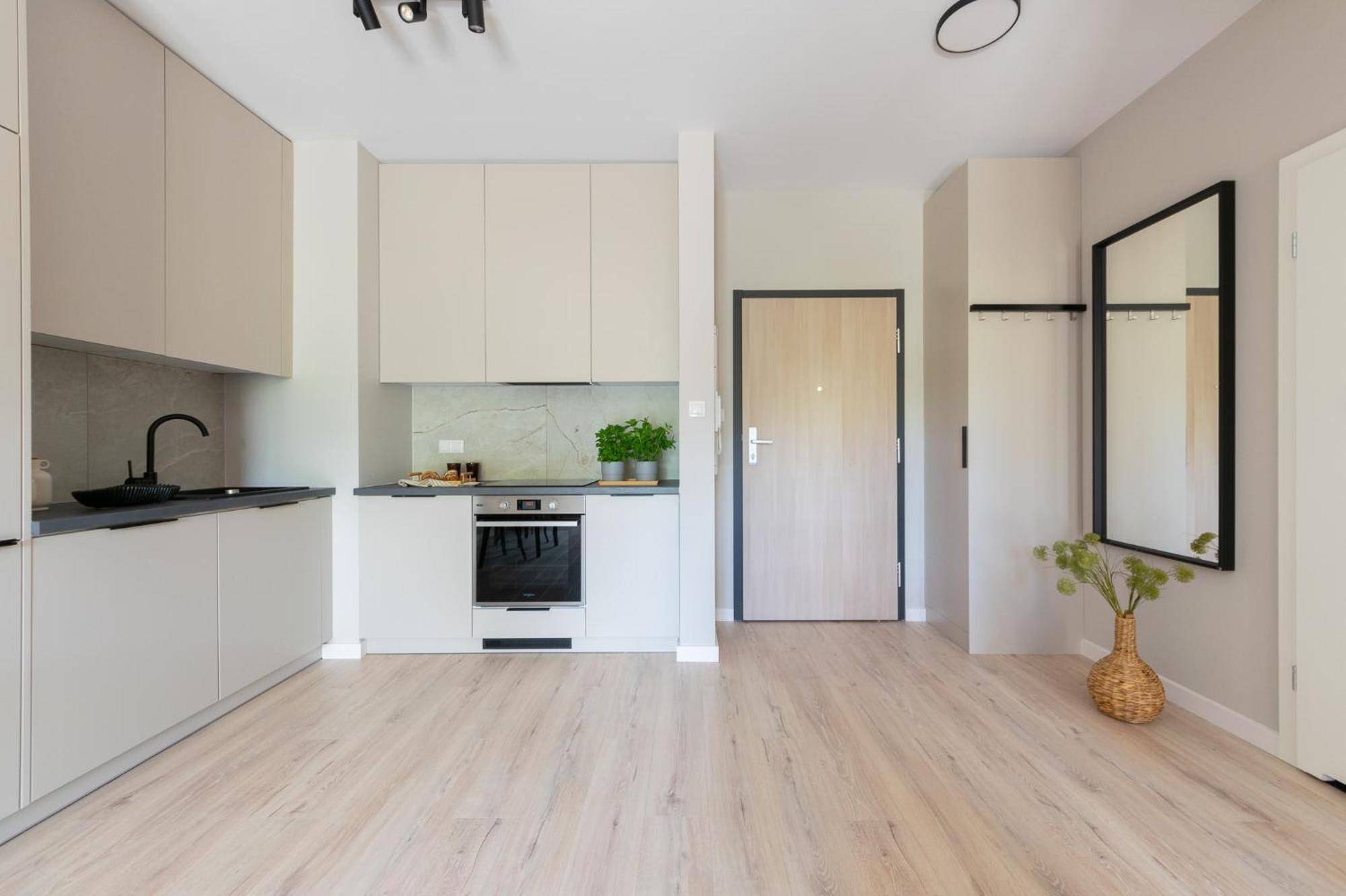 Platinum Apartments Варшава Екстериор снимка